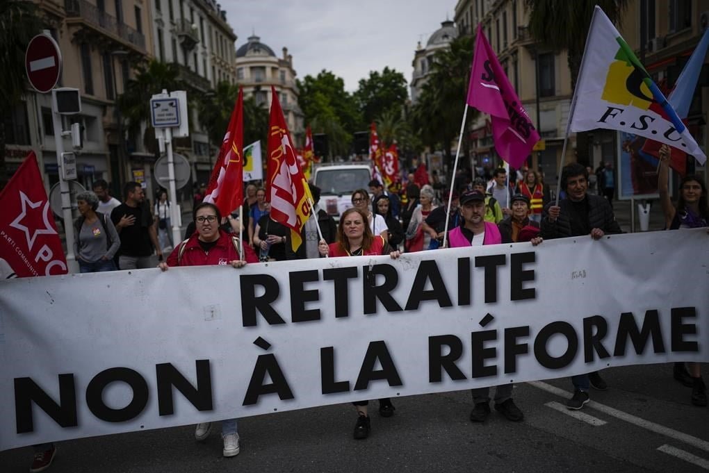 تظاهرات فرانسوی‌ها علیه ماکرون در حاشیه برگزاری جشنواره کن